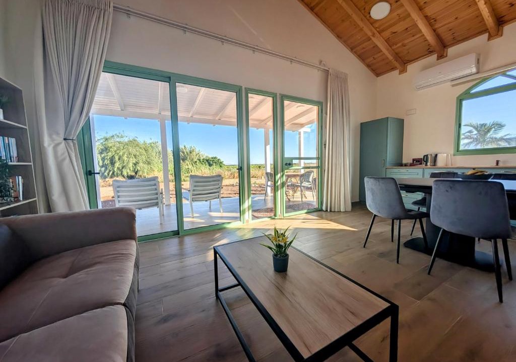 HaGoshrim Ski Chalet | אור בין הכרמים
