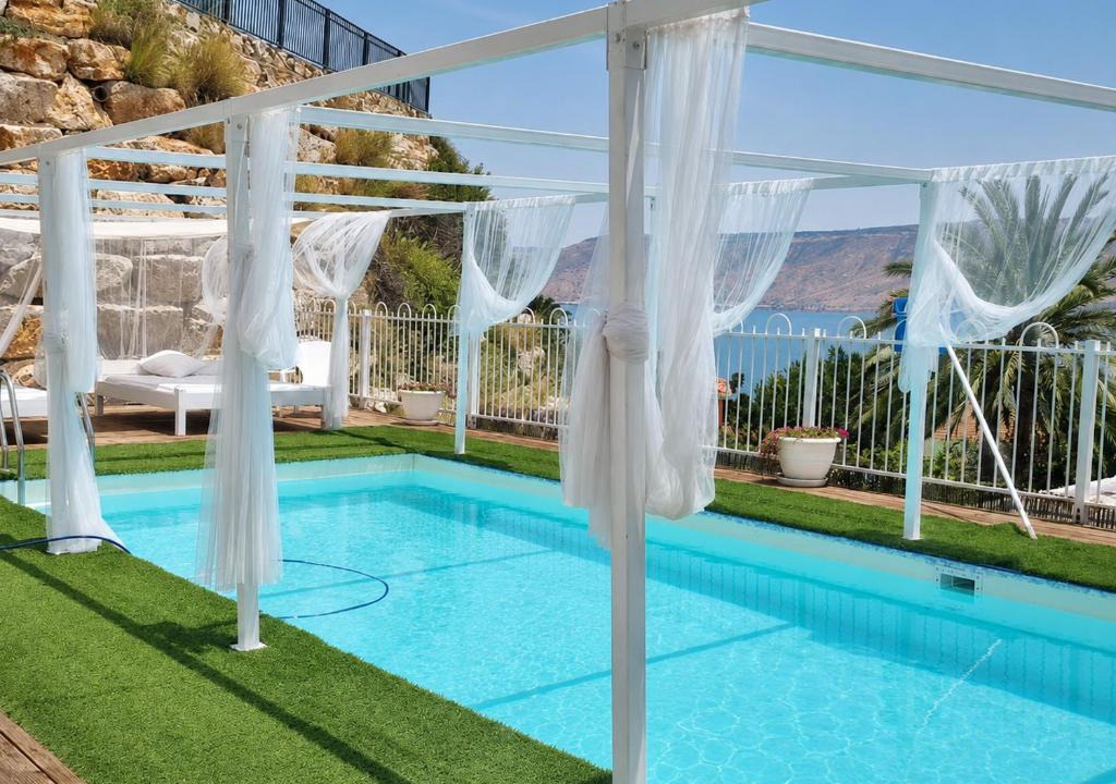 Kinneret Apartment | אצל דניאל במושבה - 2 צימרים מושלמים עם נוף לכינרת