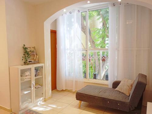 Petah Tikva Apartment | בין העצים