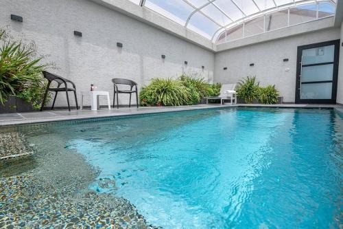 Dalton Apartment | גולד דרים בוטיק - סוויטות מדהימות עם בריכה פרטית מחוממת ומקורה וג'קוזי
