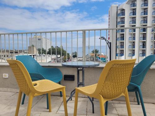 Tiberias Old City Apartment | דירת הטיילת טבריה- גג פרטי!