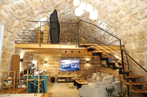 Acre Old City Bed & Breakfast | האבן והים - סוויטה מדהימה עם ג'קוזי בעיר העתיקה עכו