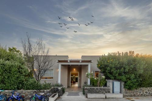 HaGoshrim Villa | הבית