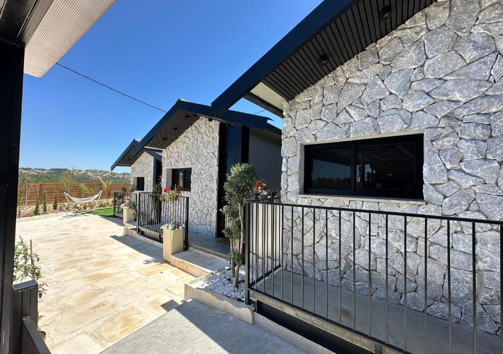 Daliyat al-Karmel Cabin | טריו בכרמל