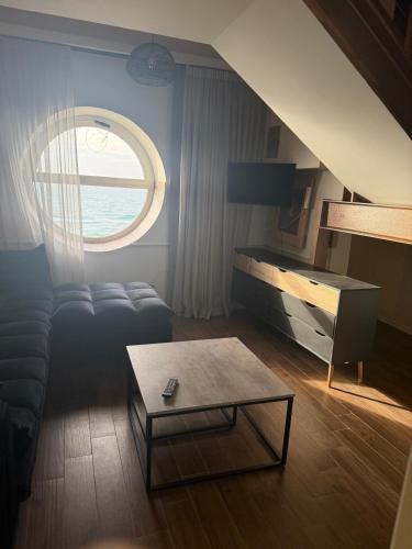 Bat Yam Apartment | סוויטת דופלקס על הים בבת ים