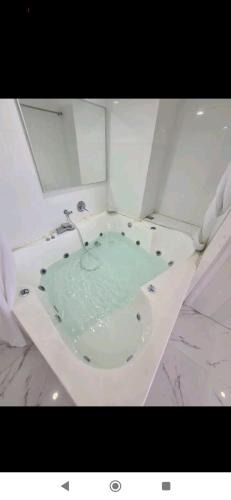 Tiberias Apartment | סטודיו עם גקוזי ענק מול כינרת