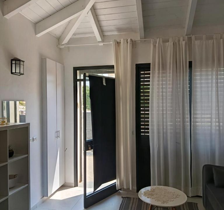 Rehovot Apartment | צימר ברחובות- Tara ארוח Tzimmer יש ממד במתחם