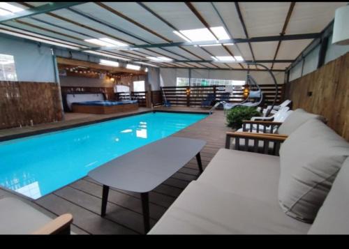 Beer Tuvia Apartment | קסם הרימון - 4 צימרים מושלמים עם בריכה וג'קוזי