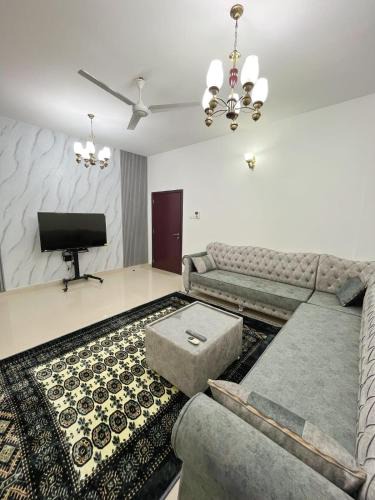 Al Ghubrah Ash Shamaliyyah Apartment | درة الغبرة للشقق المفروشة