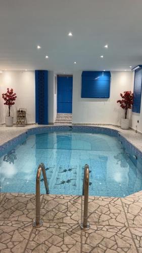 Al Khuwair Ski Chalet | شالية الخوير - ASTRAHTY - AL Khuwayr Chalet