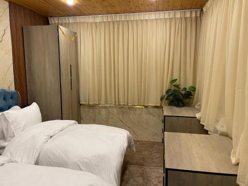 Al Abdali Apartment | شقة عصرية 2025 غرف نوم 2, غرفة معيشة, مطبخ كامل, فرش راقي جدا في الشميساني قرب المستشفى التخصصي