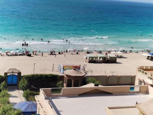 Al-'Amriyah Apartment | شقة على البحر- Seafront Apartment