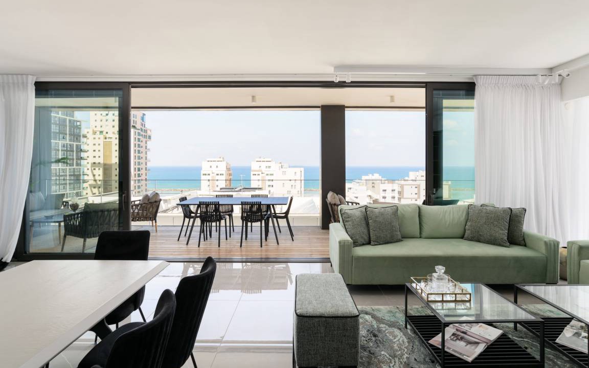 Kerem HaTeimanim Apartment | 160 m² Apartment ∙ 4 bedrooms ∙ 8 guests