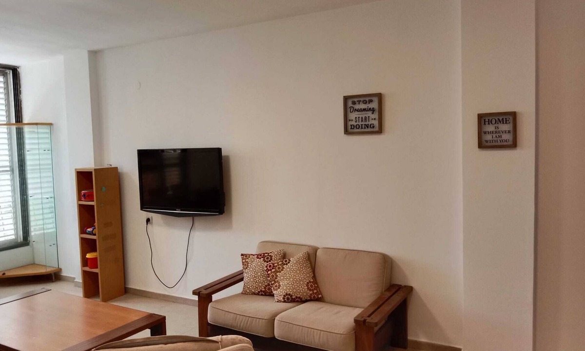 Rishon LeTsiyon Condo | 2 bedrooms Apartment, clean, neat and cozy in Rishon LeZion center!