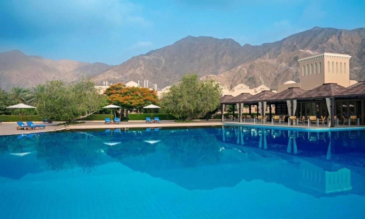 Al Aqah Hotel | 3 Contemporary Rooms w/Pool Access and Sea Side View near Local Attractions