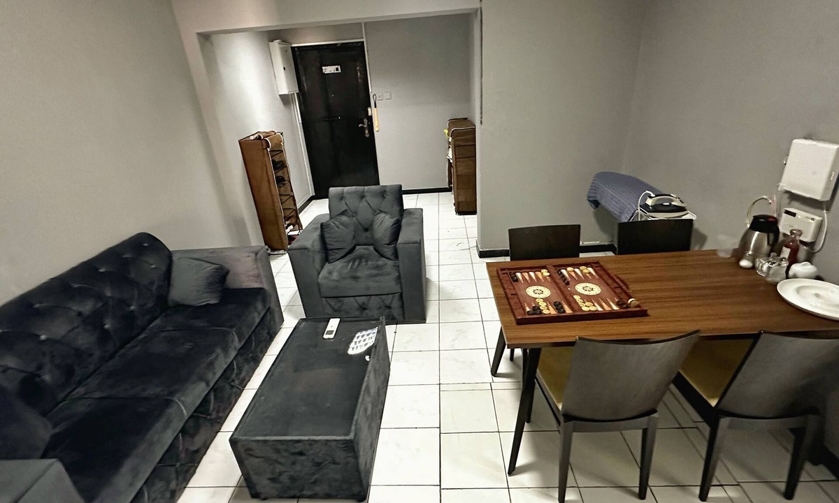 Al Rigga Bed & Breakfast | 3-Shared bedroom Bunk bed & FREE breakfast -Dubai Zeus Hostel- Free WiFi, AC