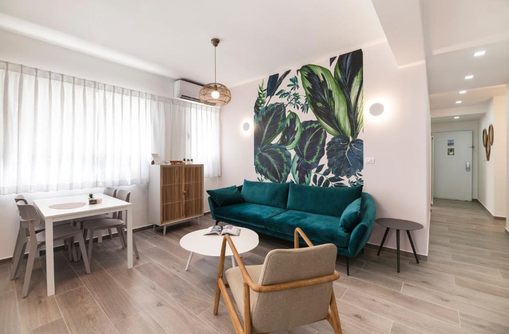 Kerem HaTeimanim Apartment | 36 Geula - By Beach Apartments TLV
