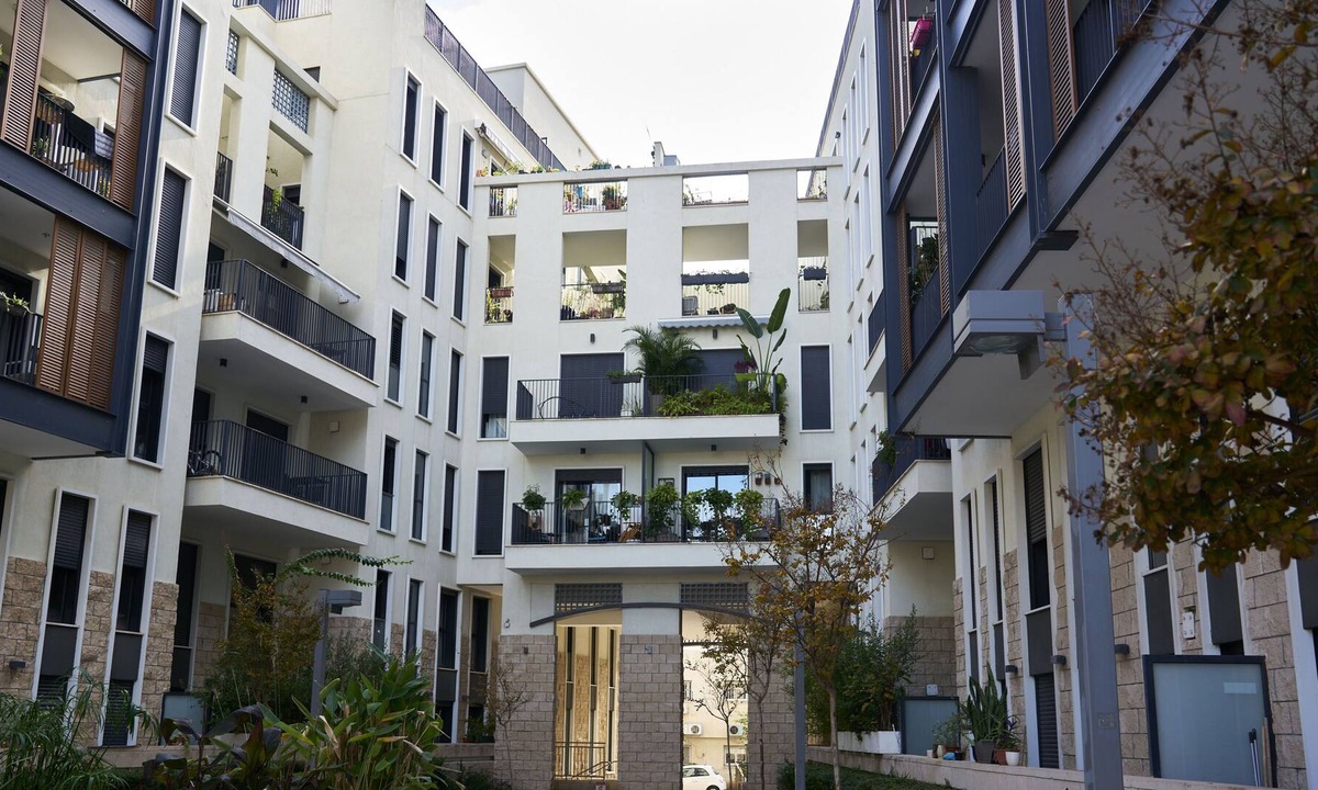 Jaffa Apartment | 4BR&3Washrooms, balcony, near the beach, parking