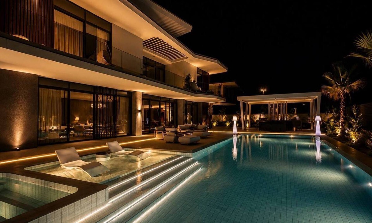 Dubai House | 6BR Lamborghini Luxury Villa | Cinema, Spa & Pool