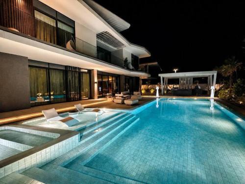 Dubai Villa | 6BR Lamborghini Luxury Villa I Cinema, Spa & Pool