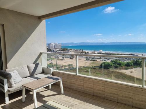 Acre Apartment | 7th Floor