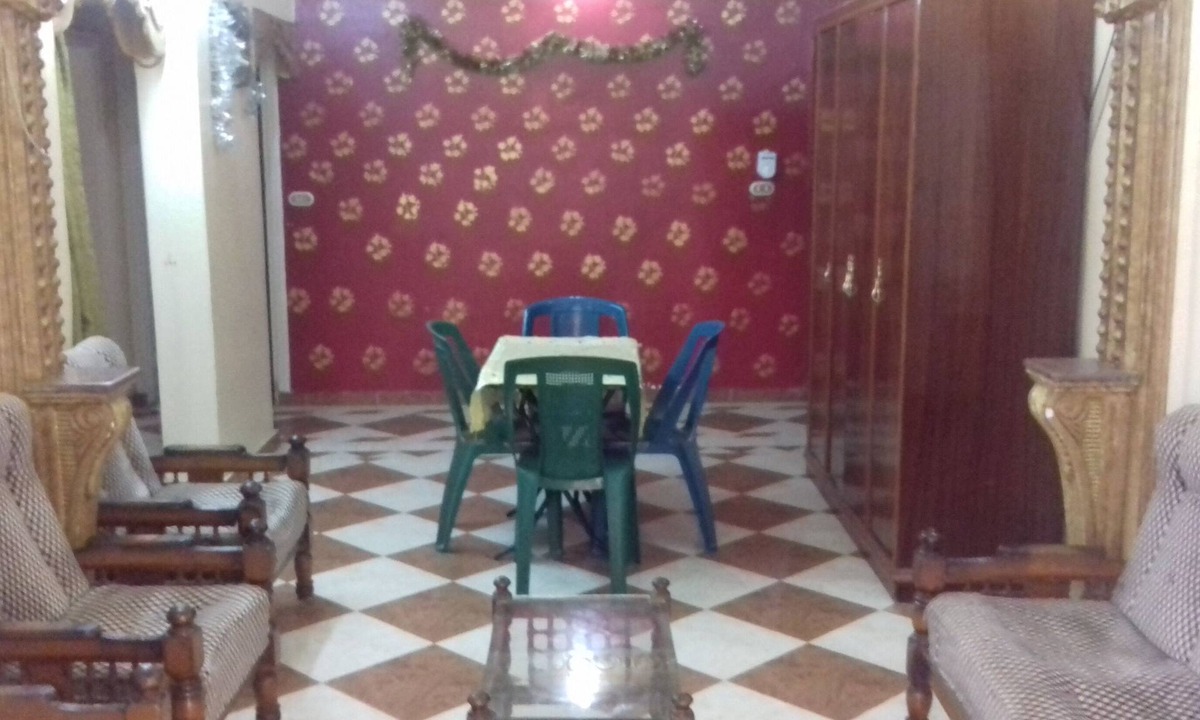 Al-Muntazah Apartment | A 3-BR apt w FP, GV & 20 min to the sea & Muntazah
