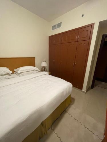 Rumailah Apartment | A charming offshore flat view
