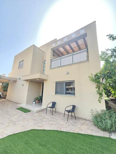Brener Apartment | Adorable 3 bedroom Brenner "Hill" suite
