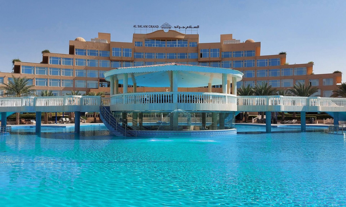 Buraimi Resort | Al Salam Grand Hotel & Resort