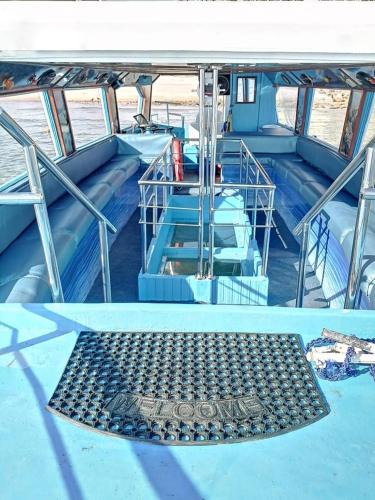 Aqaba Boat Rental | AlCaptian Glassboat