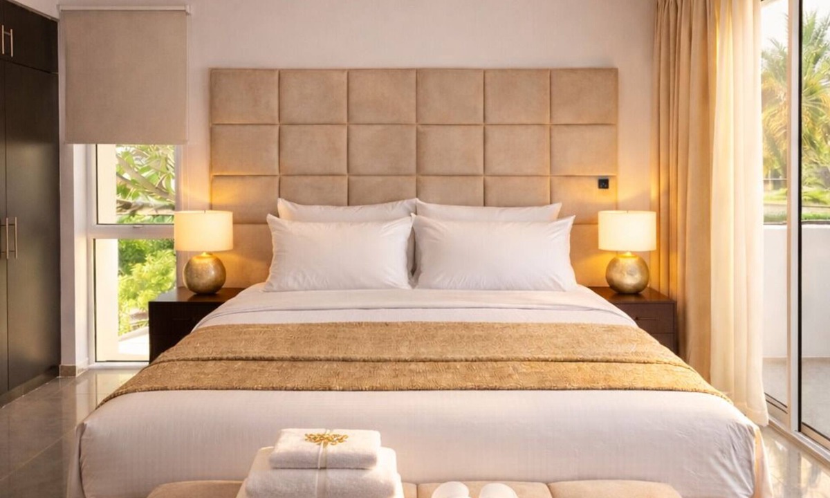 Muscat Apartment | Almouj Luxury Apt I Opposite to Kempinski & VOCO I 5 Min Walk to Beach I Muscat