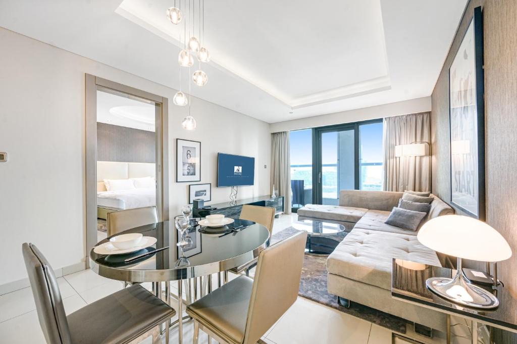 Business Bay Apartment | Amazing 1BR DAMAC Towers by Paramount