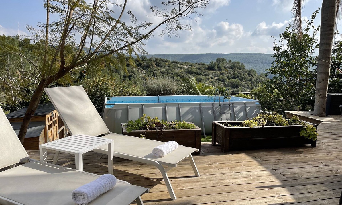 Haifa Apartment | Amazing Boutique Suite with Pool, HotTub, Garden and Breathtaking Mountains View