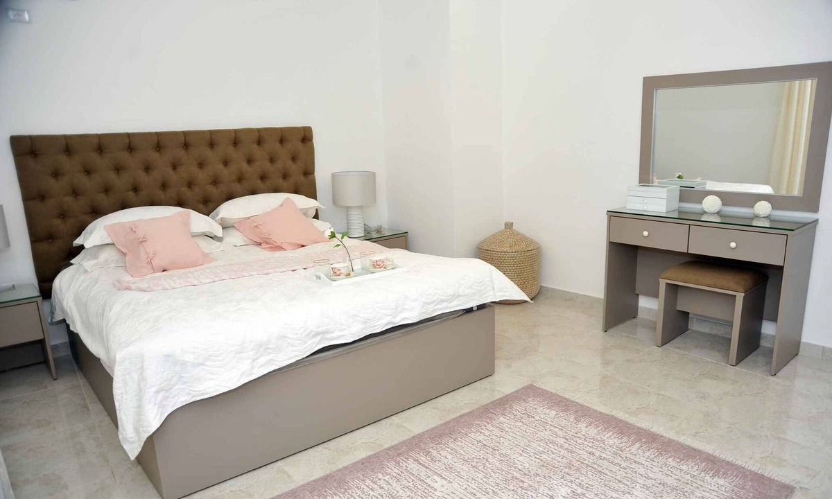 Al Abdali Apartment | Amazing one Bedroom Apartment in Amman, Elwebdah 4