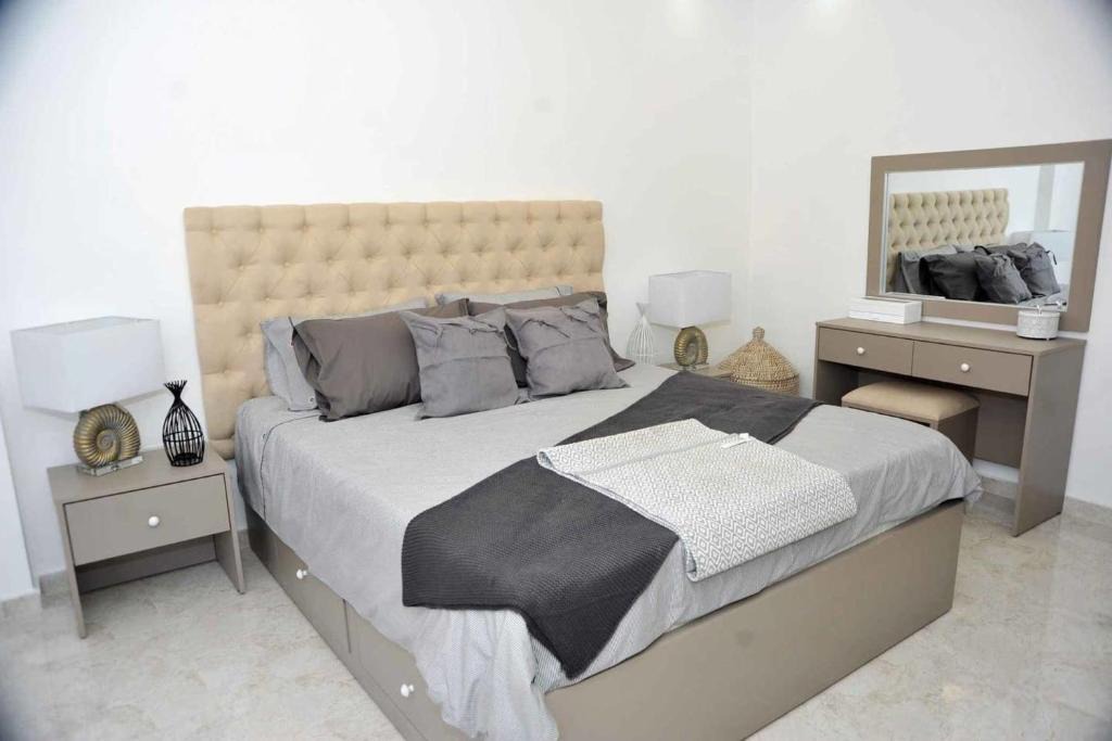 Jabal Al-Hussein Apartment | Amazing one Bedroom Apartment in Amman, Elwebdah 7