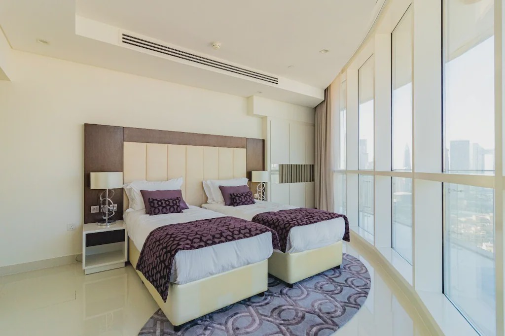 Downtown Dubai Apartment | Amazing Two Bedroom at Damac Distinction 3804