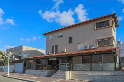Nahariya Hotel | Amigo Hotel On The Beach - With Shelter