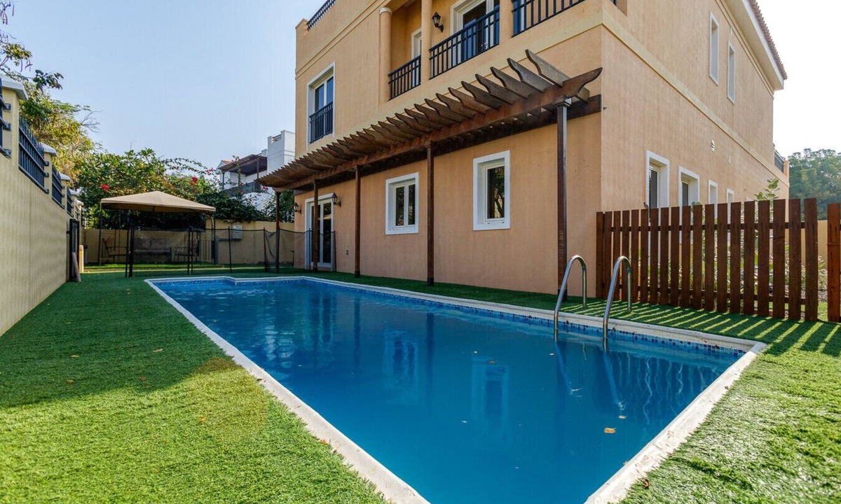 Dubai Villa | Ample 5 Bedroom +Maid's Room Villa w/Private Pool