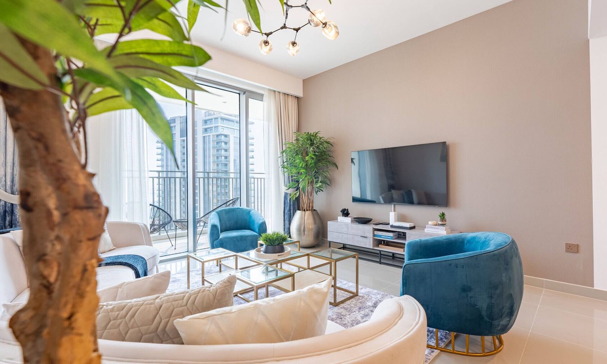 Dubai Apartment | Apartment with Stunning Canal Views, Just Minutes from Dubai Mall and Burj Khalifa