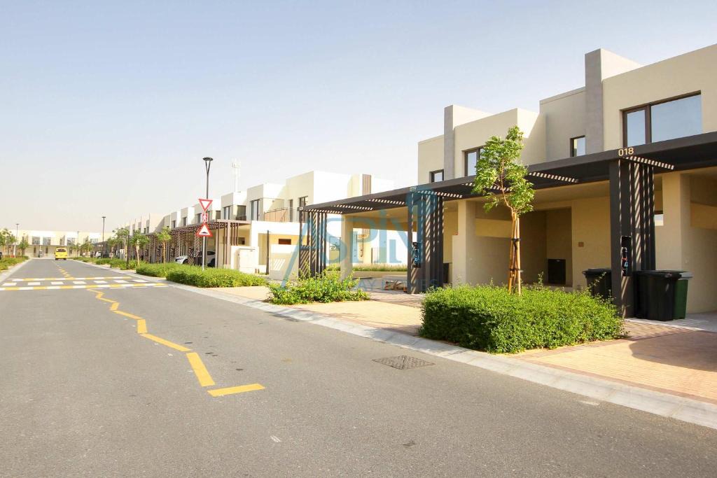 Dubai Villa | Aspin 3BHK Family Townhouse - Near DWC Airport