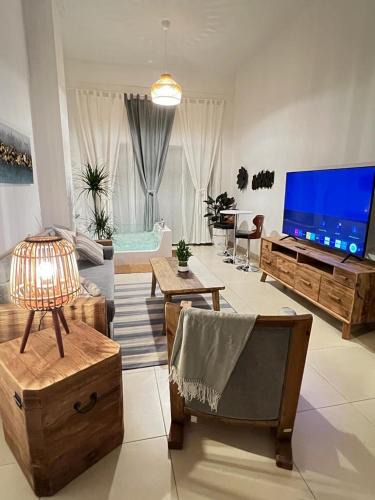Qurm Apartment | Astrahty - Jacuzzi apartment