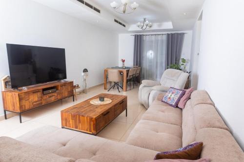 Azaiba Apartment | Azad Guest House