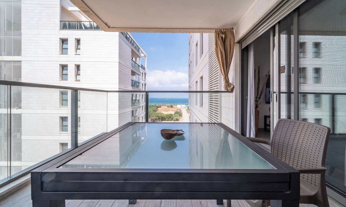 Nahariya Apartment | Beach Haven 3BR Apt by Sea N' Rent