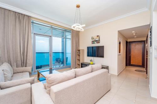 Rumailah Apartment | Beachfront holiday homes with beach,sauna,jacuzzi,cafe,restaurants and more
