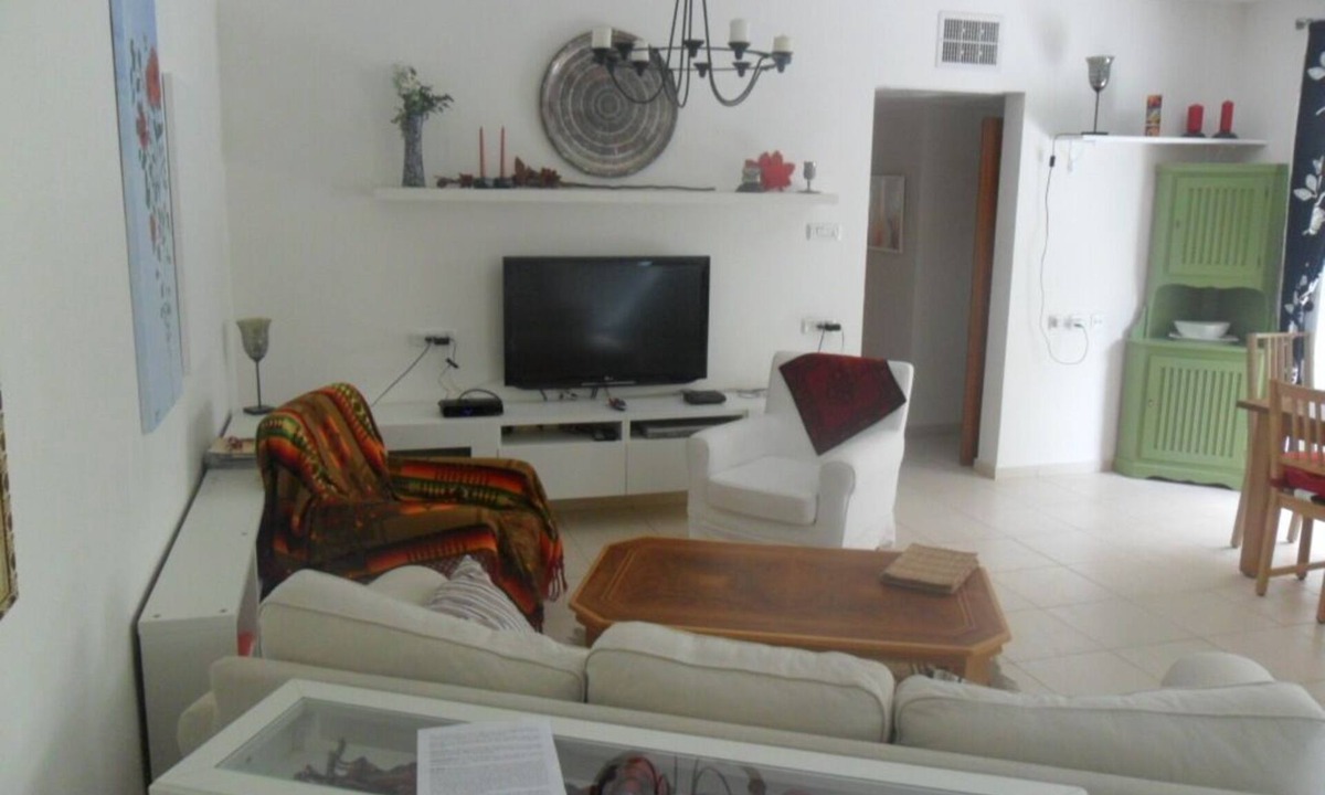 Beersheba Apartment | Beautiful 2 Bd, 2 Ba With Large, Private Garden