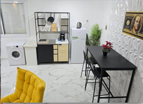 Ramat Gan Apartment | Beautiful Apartment in Ramat Gan next to SHEBA Hospital