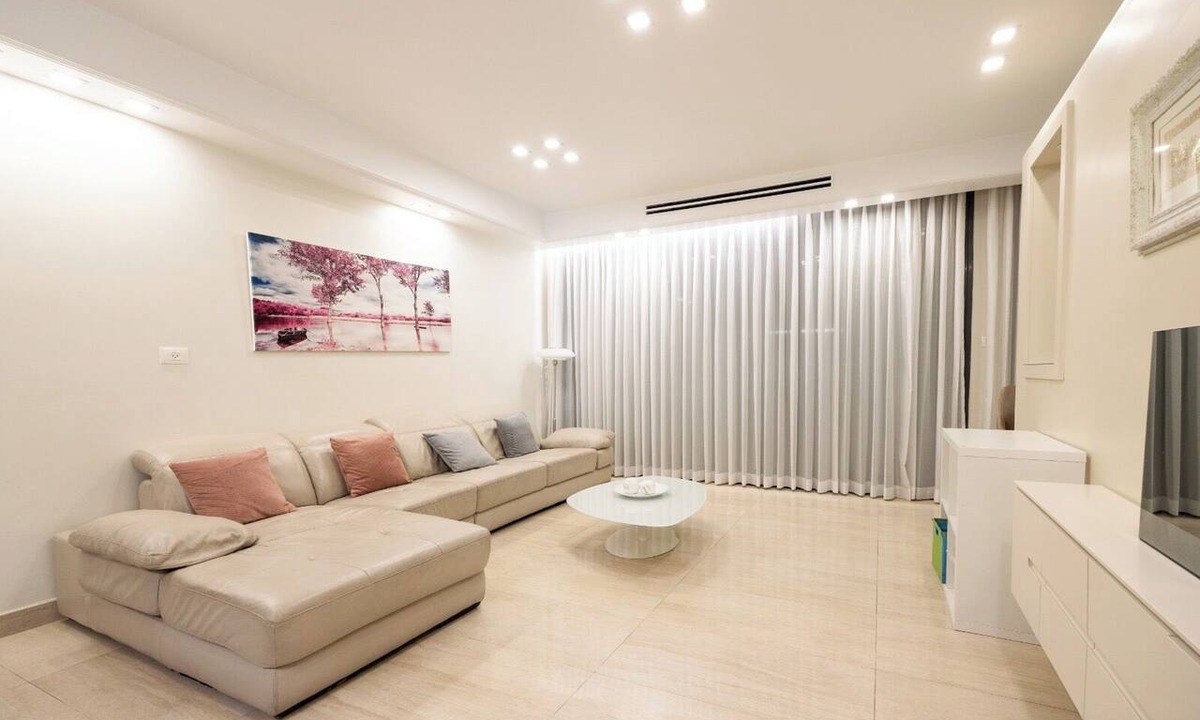 Jerusalem Apartment | Beautiful Modern 4BR at Bayit Vegan/Ramat Charet
