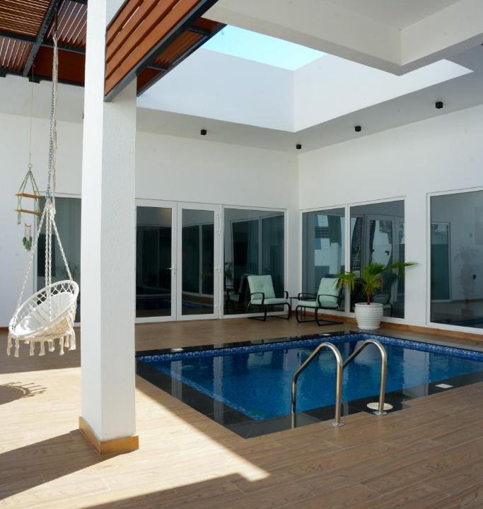 Bimmah Ski Chalet | Bimmah Chalet Close to the Beach