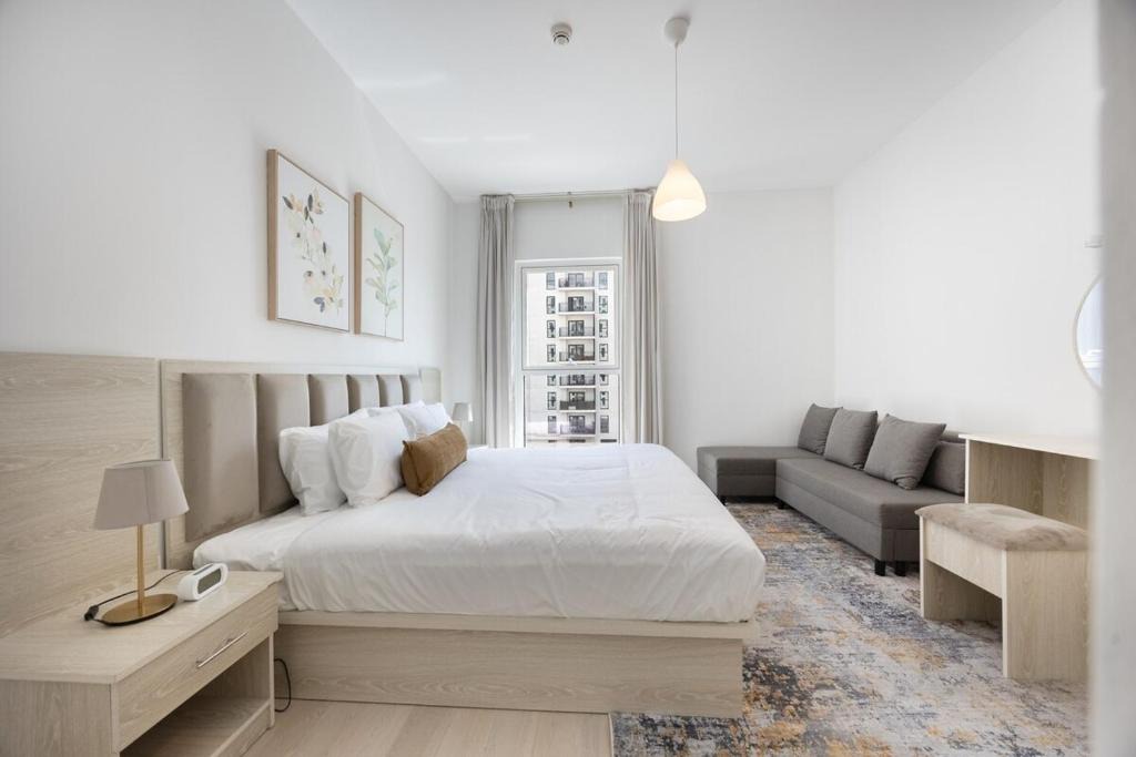 Abu Dhabi Apartment | Bloomfields 2BR in Waters Edge 9