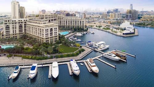 Jadaf Apartment | Blue Ocean Holiday Homes - Palazzo Versace